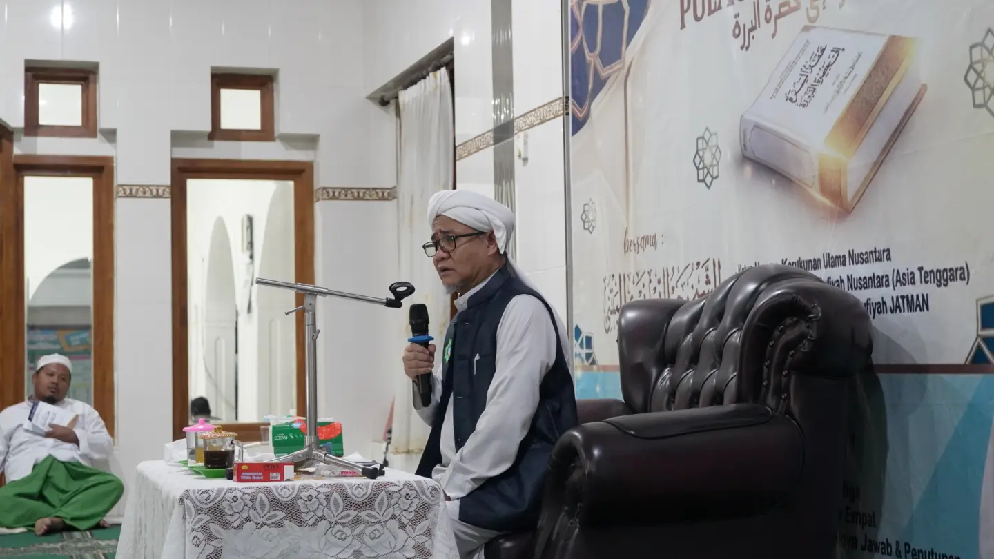 Pengajian Kitab Tuhfatus Safaroh ila Khodrotil Baroroh, karya Imam Syeikh Ibn Arabi.
