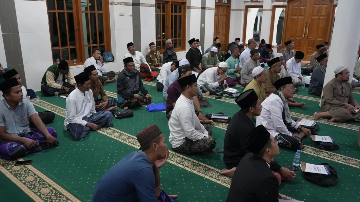 Pengajian Kitab Tuhfatus Safaroh ila Khodrotil Baroroh, karya Imam Syeikh Ibn Arabi.