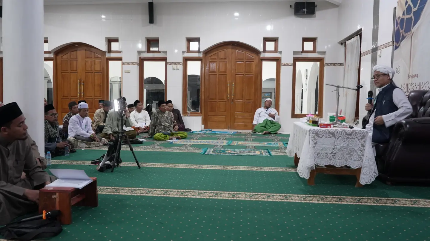 Pengajian Kitab Tuhfatus Safaroh ila Khodrotil Baroroh, karya Imam Syeikh Ibn Arabi.